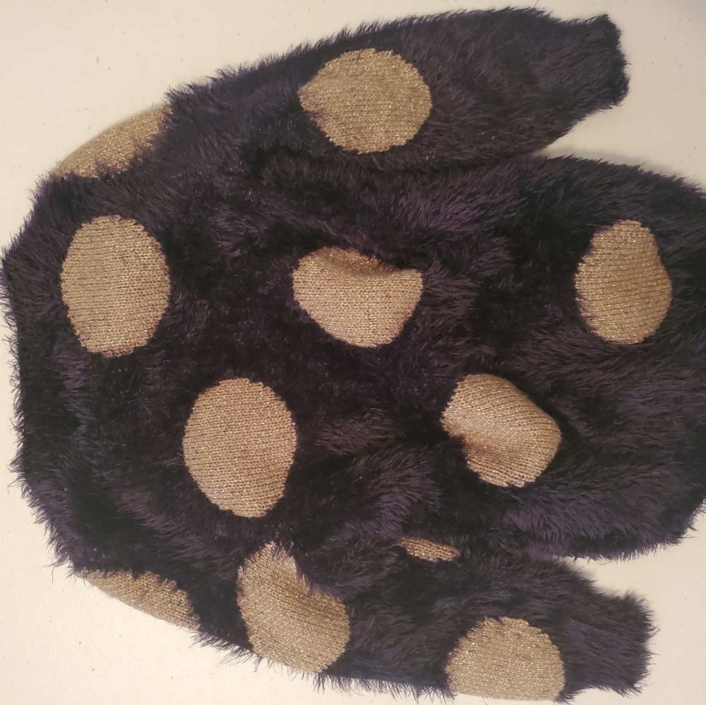 Girl's size 2 dress length sweater. Faux-fur polka-dot.